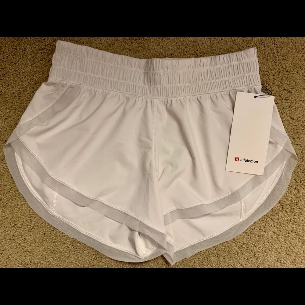 Rare Lululemon Anew Short (4"), EUC, Size 4, White
